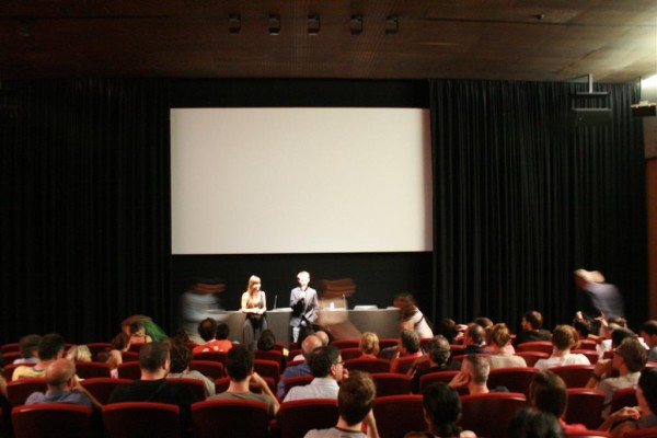 Núria Molina y Marc Nadal presentando La piel y el alma en La Filmoteca de Catalunya