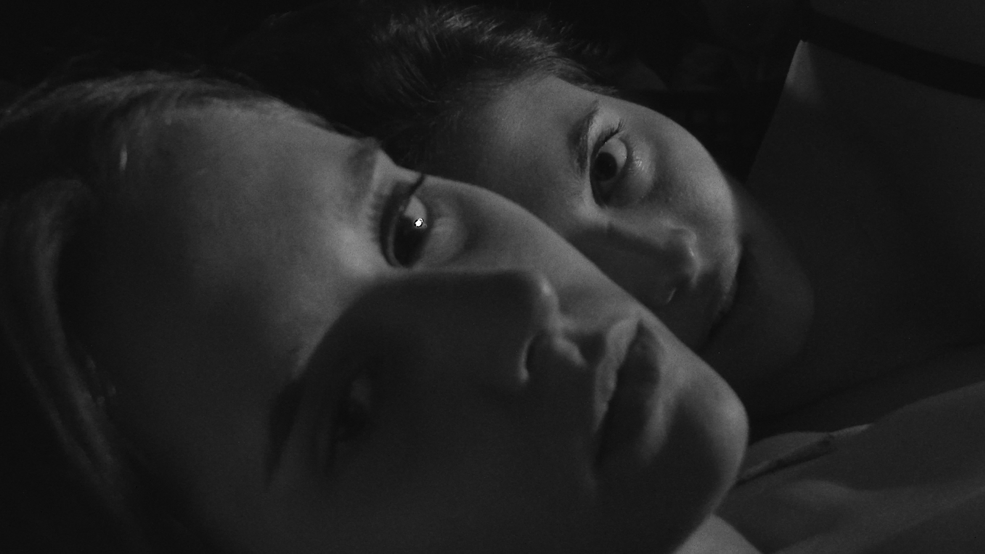 Galería fotográfica de “Piel suave, ojos violentos”.